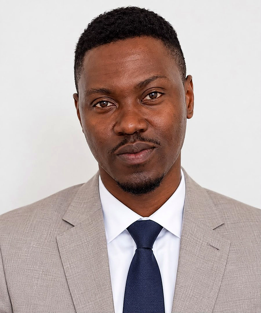 Portrait of Dennis Amoateng