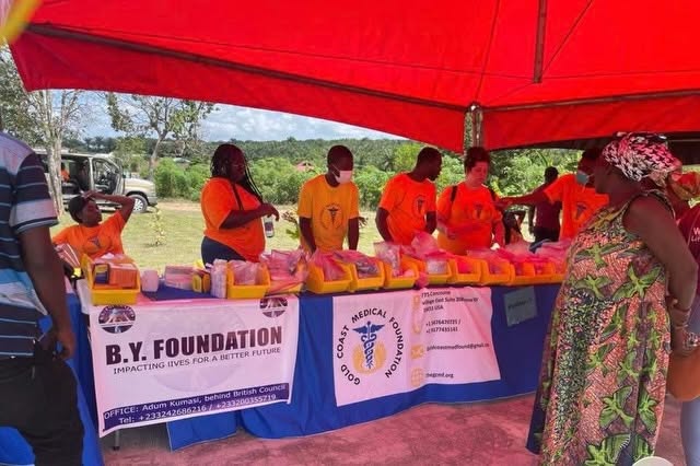 A B.Y. Foundation health outreach with the Gold Coast Organization